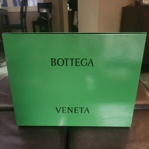 ​Bottega Veneta Large Magnetic Box - Storage Grade - AS IS [15x11x6]